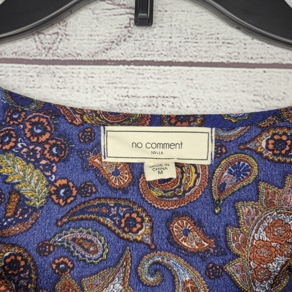 No Comment Navy Paisley Bell Sleeve Boho Top Sz Med - Picture 4 of 6